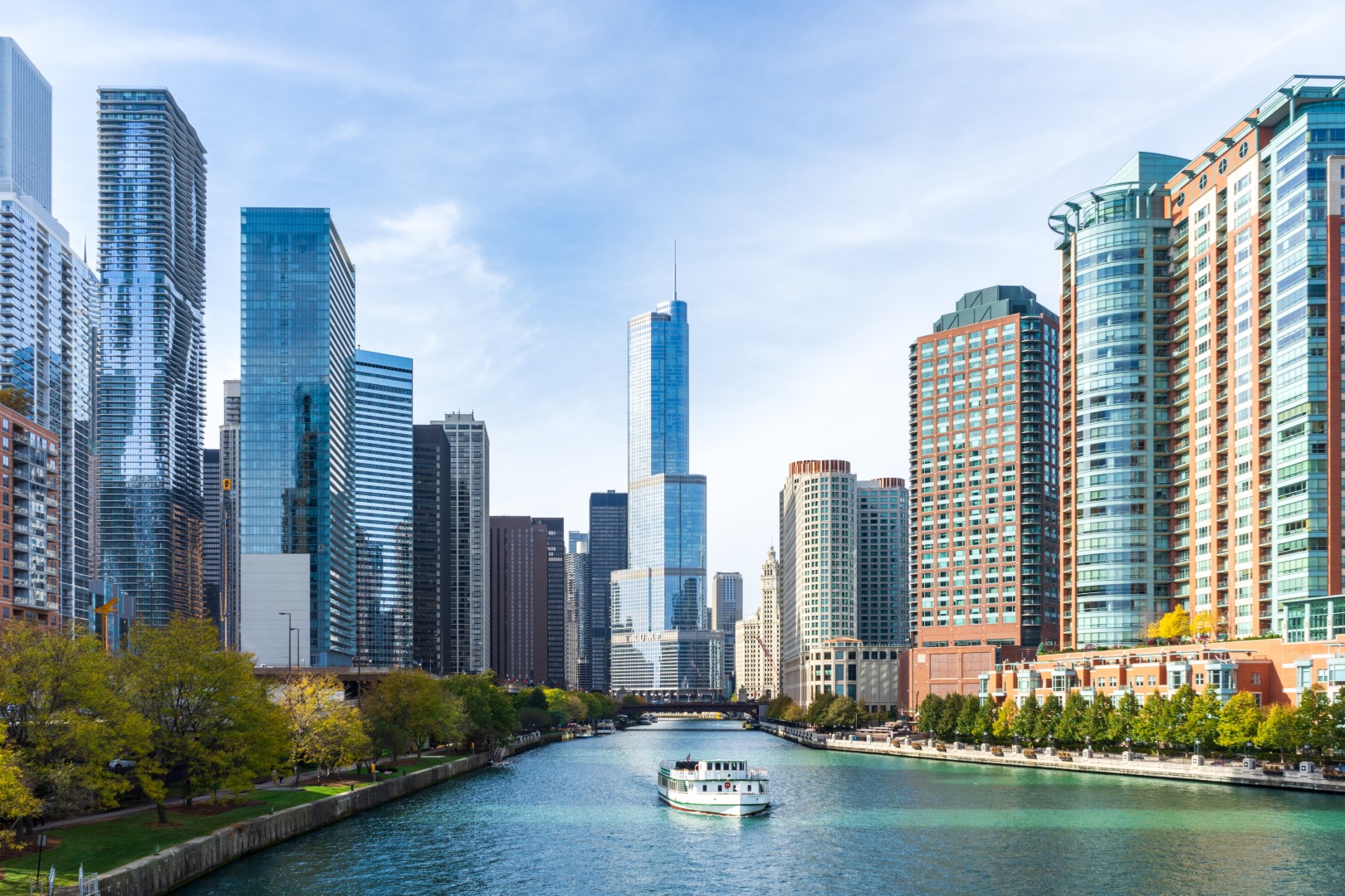 River cruise in Chicago, United States.